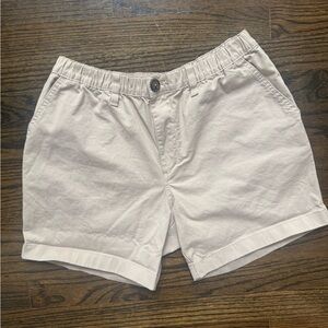 Chubbies 5 1/2 inch inseam classic twill khaki shorts size medium/32 inch waist